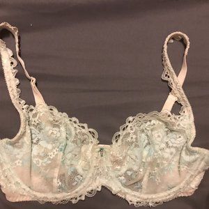 VS  unlined demi mint green lace bra
